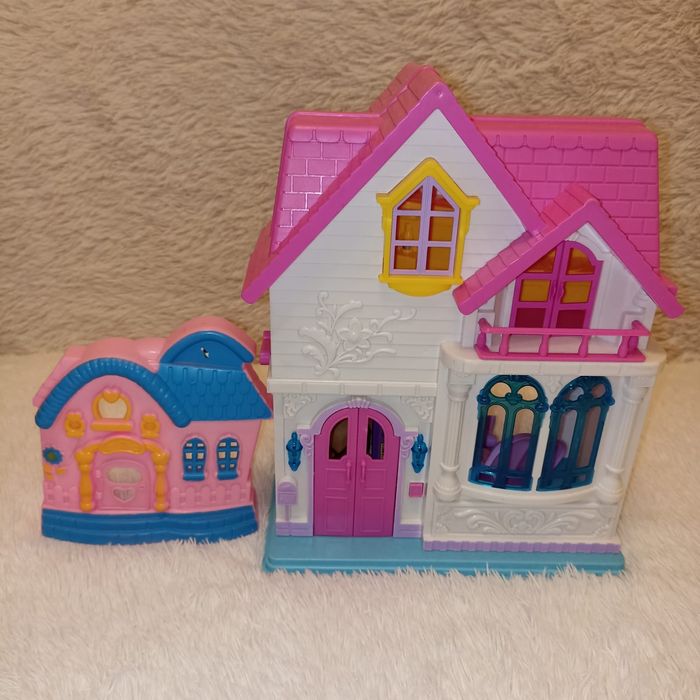 Домик игрушечный и599