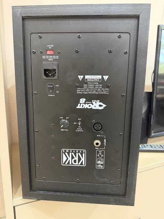 Продаётся Миди Клавиатура CARBON 61 В отличном состоянии 5 октавный