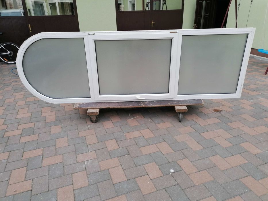 Geam/fereastră termopan/plastic
