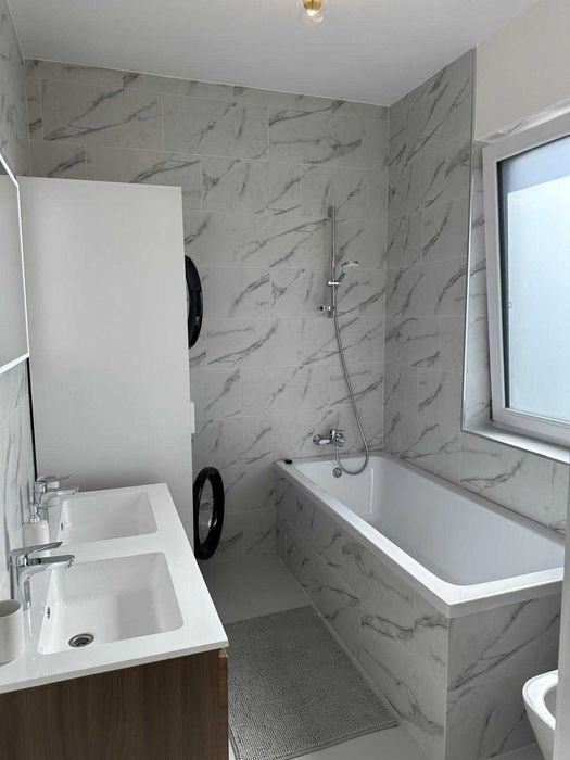 Casa de vanzare - cartier RIVIERA