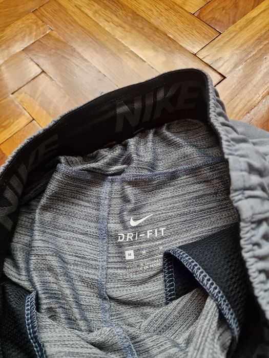 Страхотни мъжки къси панталони NIKE размер M