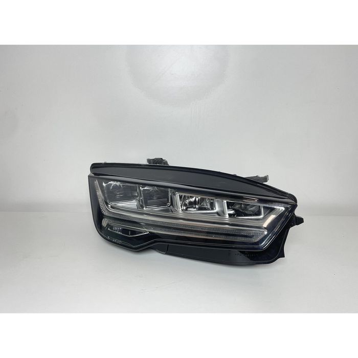 Десен фар за audi a7 4g - 4g8941034j