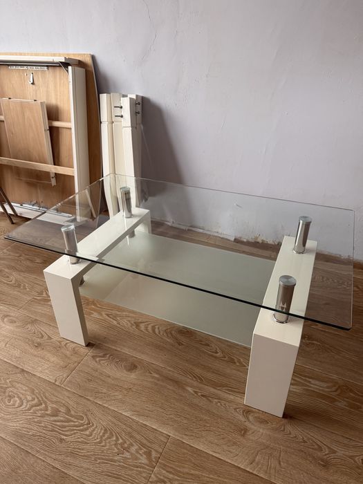 Холна стъклена маса