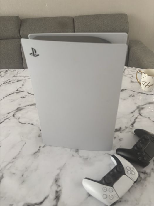 продается playstation 5