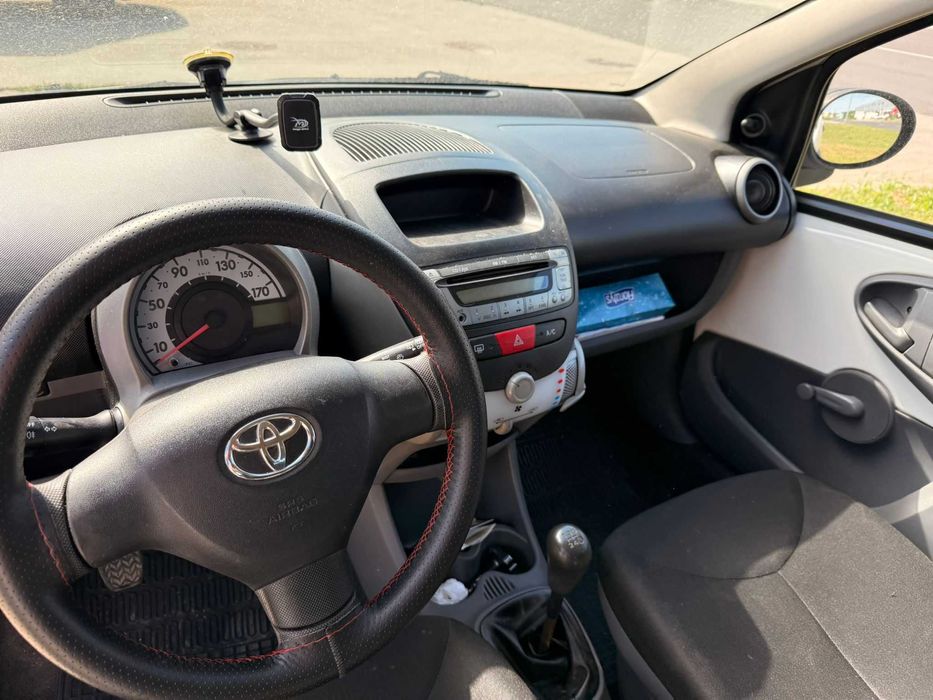 TOYOTA Aygo 2012 — imagine 3