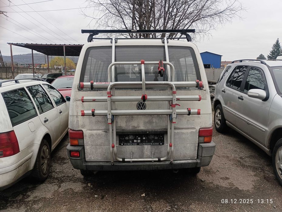 Багажник за велосипеди за бус WV T4 оригинален.