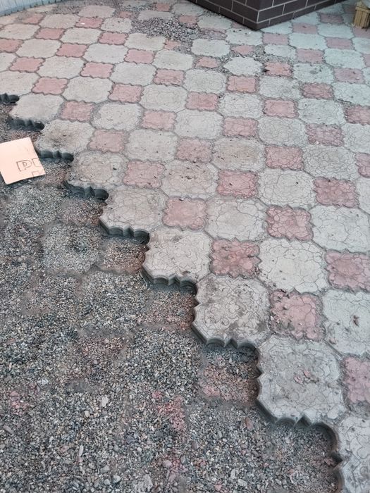 Бесплатно старая брусчатка самовывоз