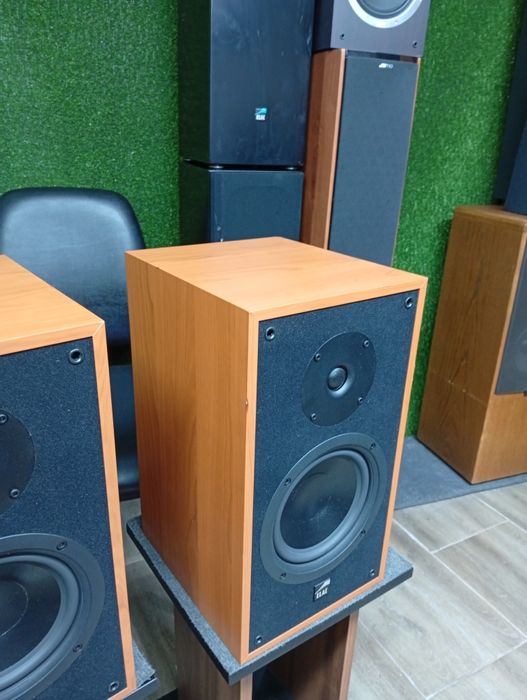 Тонколони ELAC ELT-7