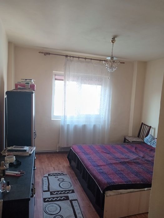 Apartament 3 camere Roșiori de vede