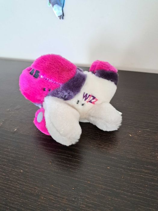 Плюшена играчка самолетче на Wizz Air