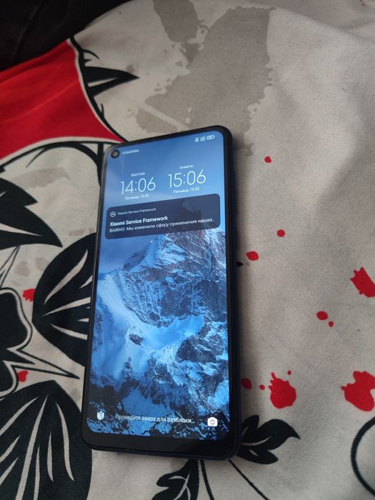 Два телефона на связь