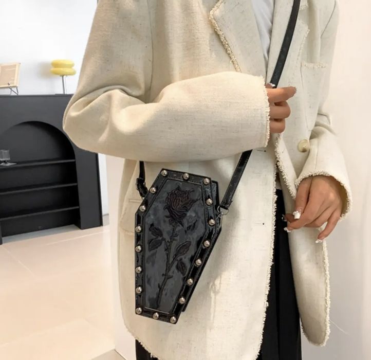 Сумка готическая