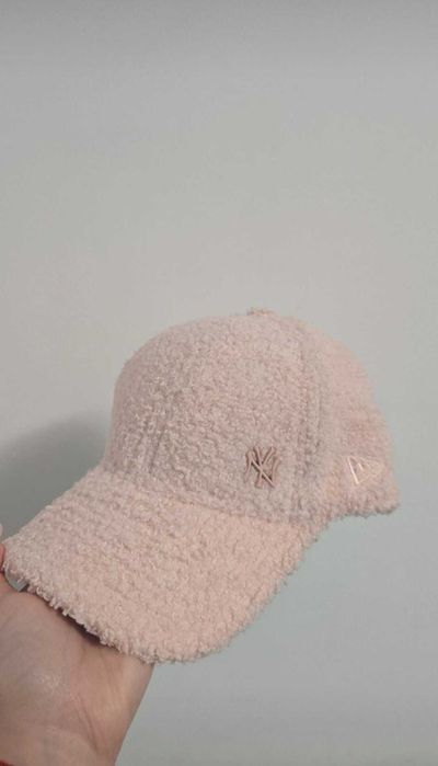 Șapcă New Era 9FORTY Women Yankees roz de pluș