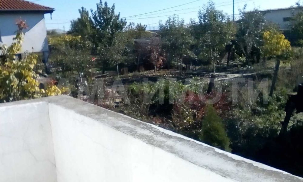 Къща в кв. Долно Езерово, гр. Бургас