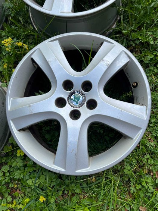 Vand set Jante Aliaj Golf 4/Skoda 6.5J R16 5x100 ET42