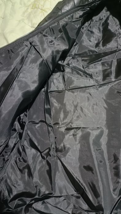 Жилетка черная с карманами