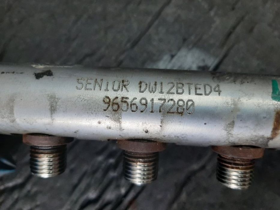 Rampa injectoare 2.2 hdi 4hn peugeot 4007 citroen c-crosser 9656917280