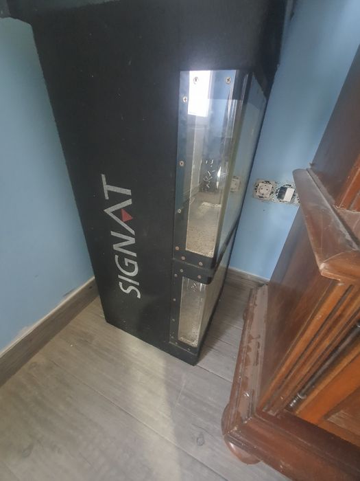 Vand subwoofer auto