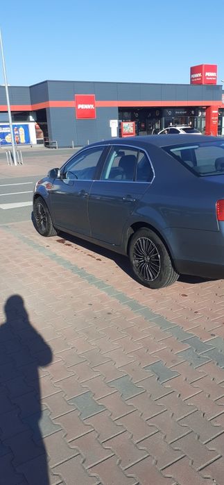 VOLKSWAGEN Jetta 2007 — imagine 9