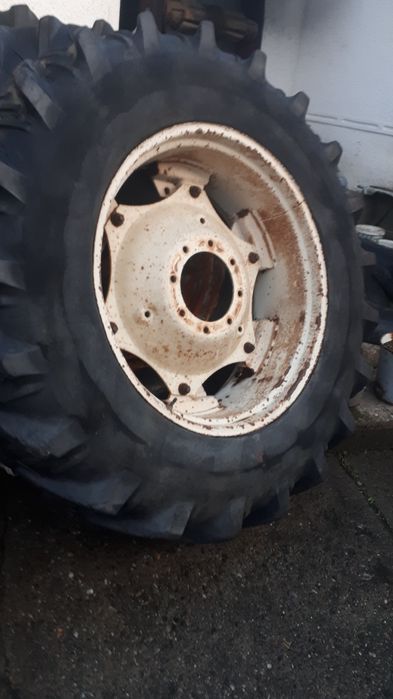 Anvelope tractor 16,9R34 International Utb