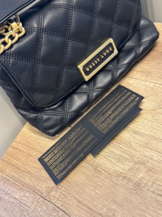 Дамска чанта guess luxe