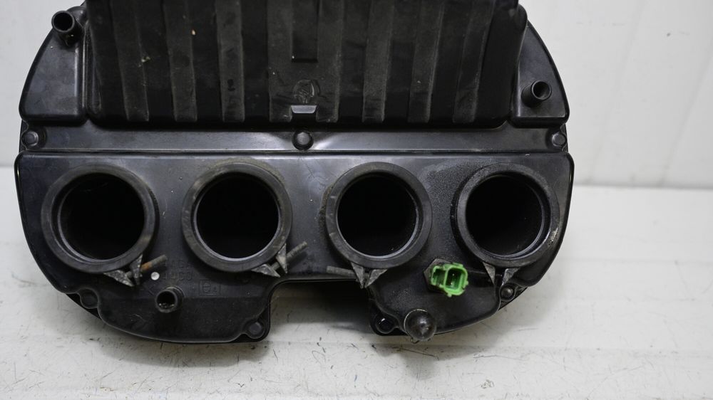 Airbox Carcasa Filtru Aer Suzuki GSR 600 2006 - 2010