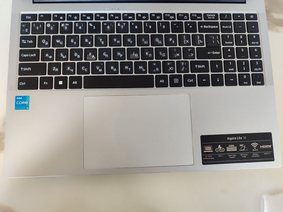 Acer aspire lite 16 WUXGA 15.6 8gb DDR5 256SSD янги наутбук.