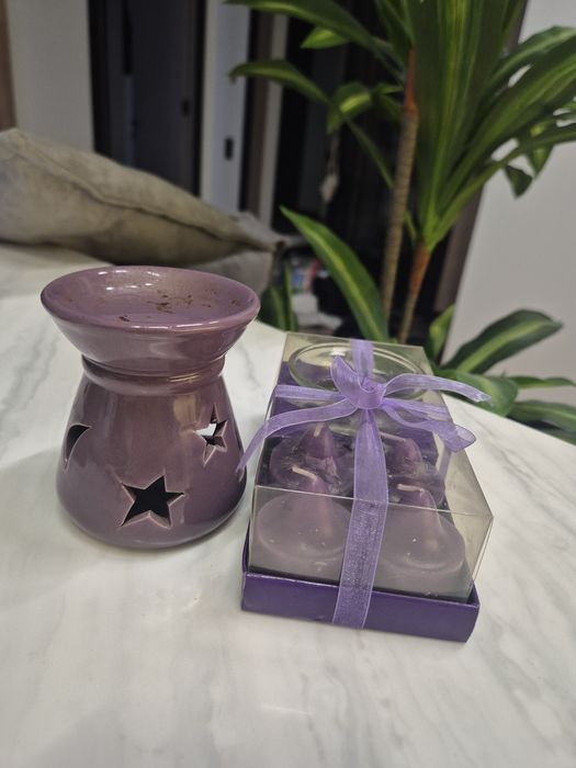 Аромалампа и свечи в упаковке