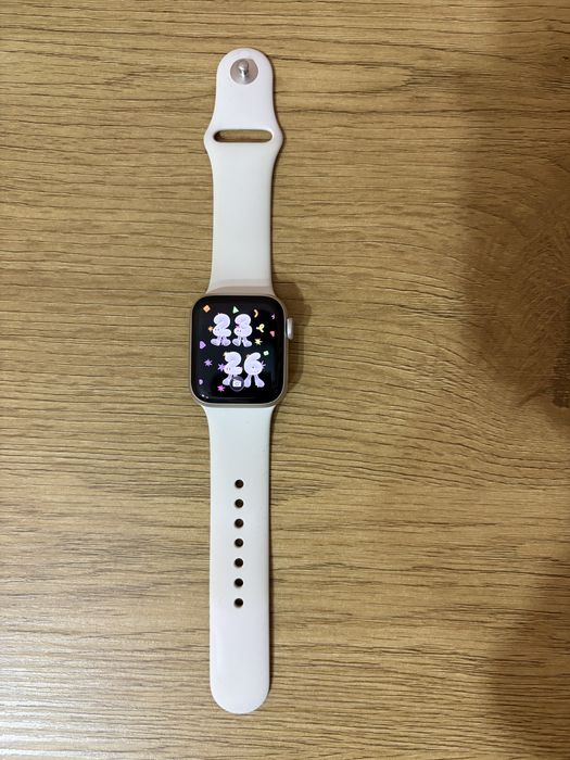 Apple Watch SE  40mm Starlight