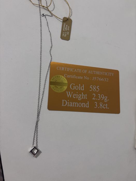 В наличий Колье ( белое золото) с бриллиантами