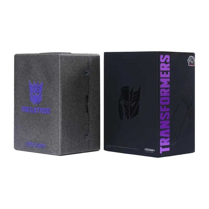 Флагманский робот-автоконвертер Мегатрон.