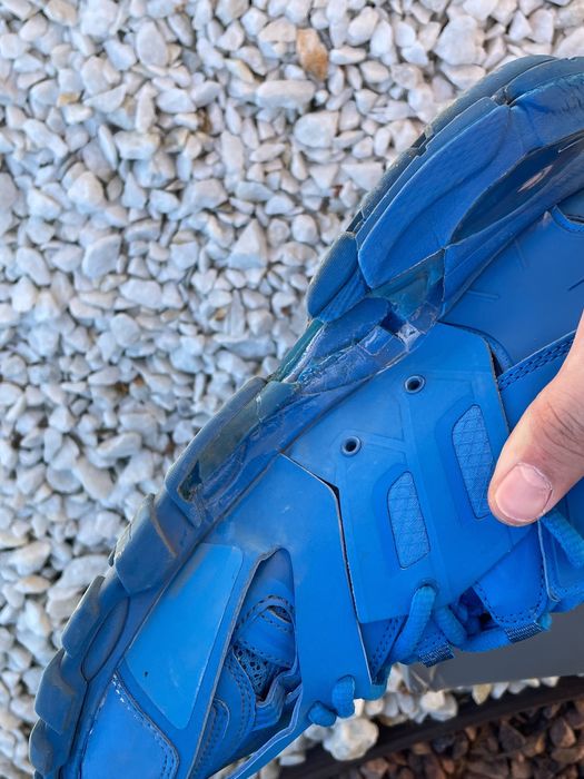 Balenciaga track cu defect!!