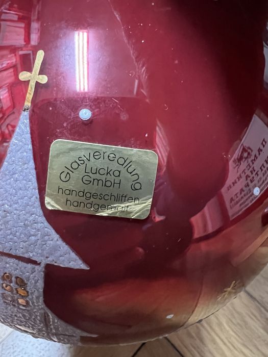 Голяма ръчнорисувана стъклена коледна топка