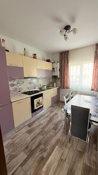 Apartament  3 camere. Burdujeni