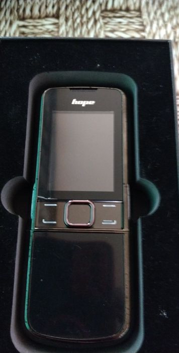 Чисто нов неизползван телефон.