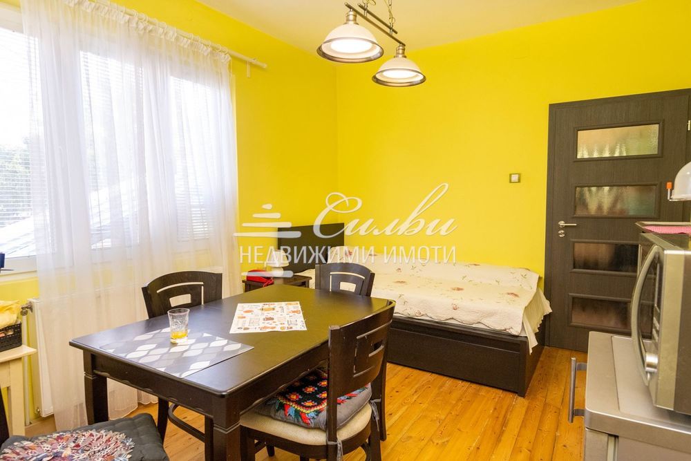 Продава се Етаж от къща в Шумен, Военно училище - 82 кв.м за 1891 €/кв.м - Снимка #3