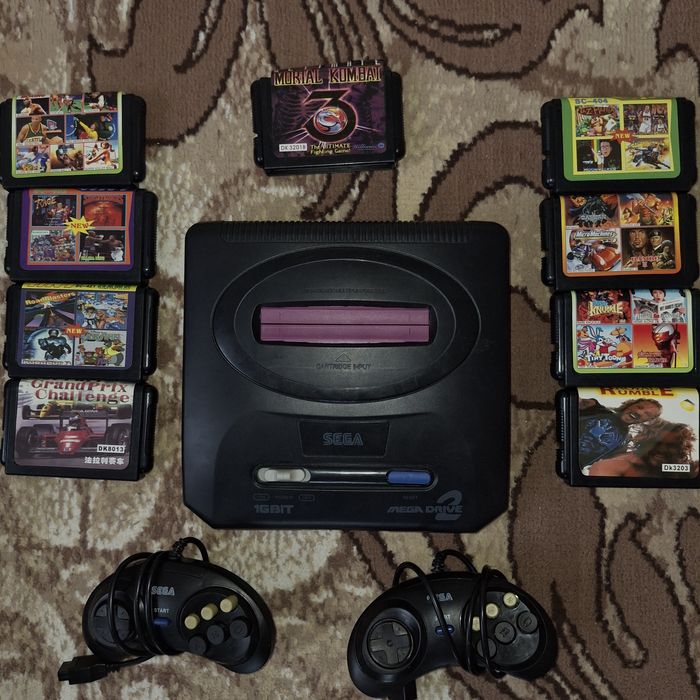 Продам игровую приставку SEGA