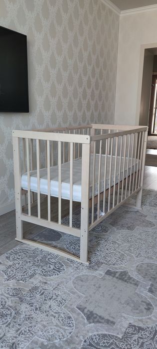 Детская кроватка