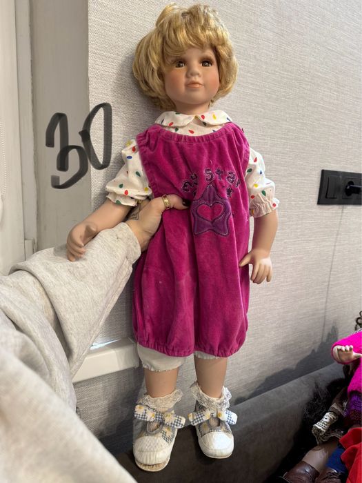 Продам фарфоровые кукол