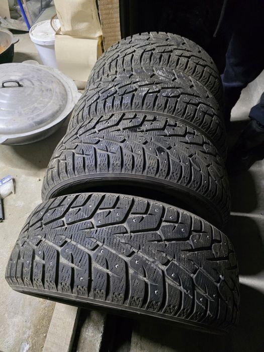 Продам комплект резины