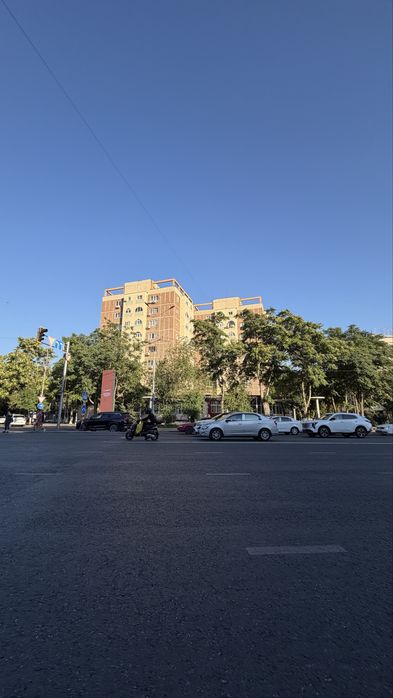 Шымкент қала орталығынан 2-бөлмелі квартира сатыладв