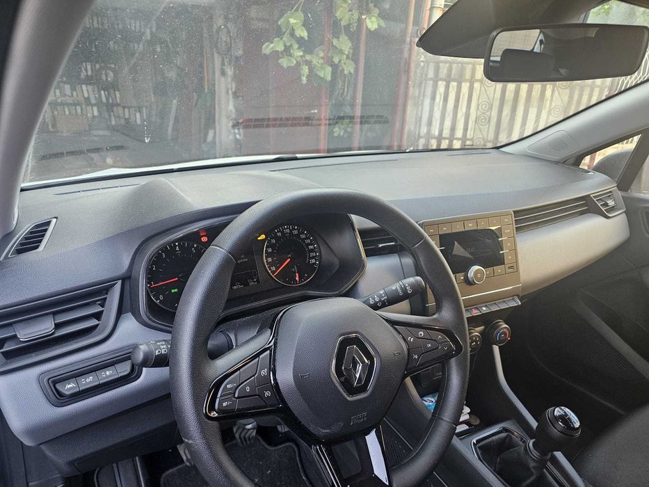 RENAULT Clio 2023 — imagine 4