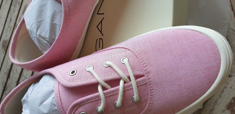 %ПРОМО% GANT № 40 & 41 – Дамски кецове с бродирано лого "NEW HAVEN"