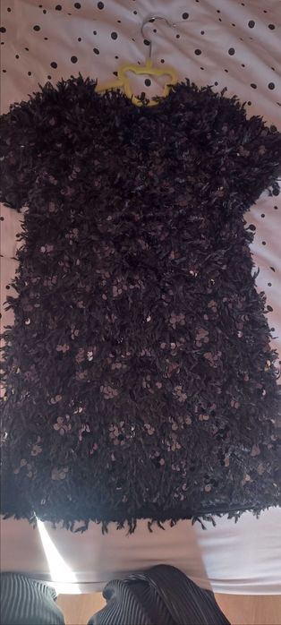 Детска рокля zara, размер 7г., нова не е носена, 15€.