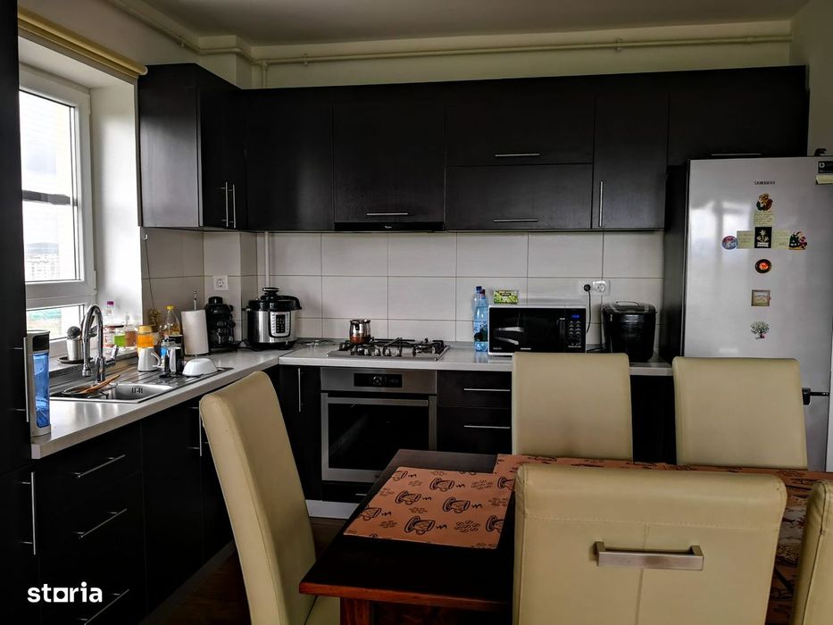 Apartament 3 camere Avangarden