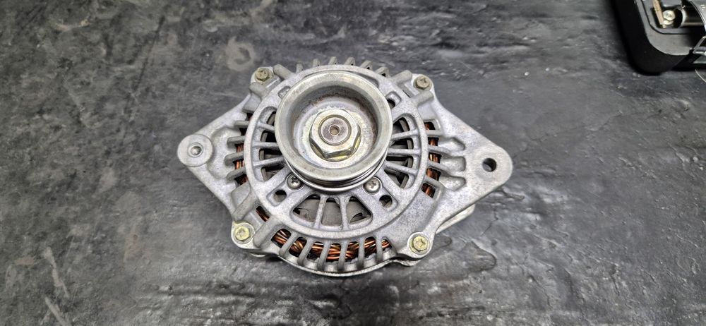 Генератор Subaru Legacy Impreza Forester