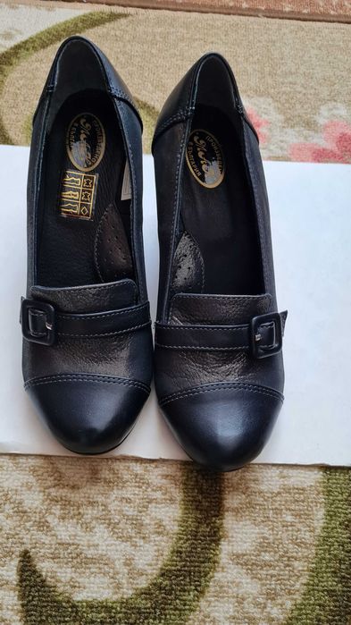 Продавам нови обувки