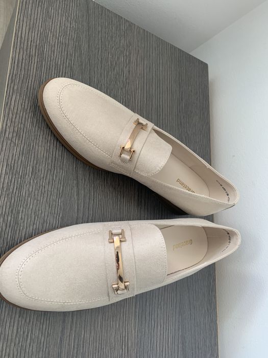 Дамски обувки  ….