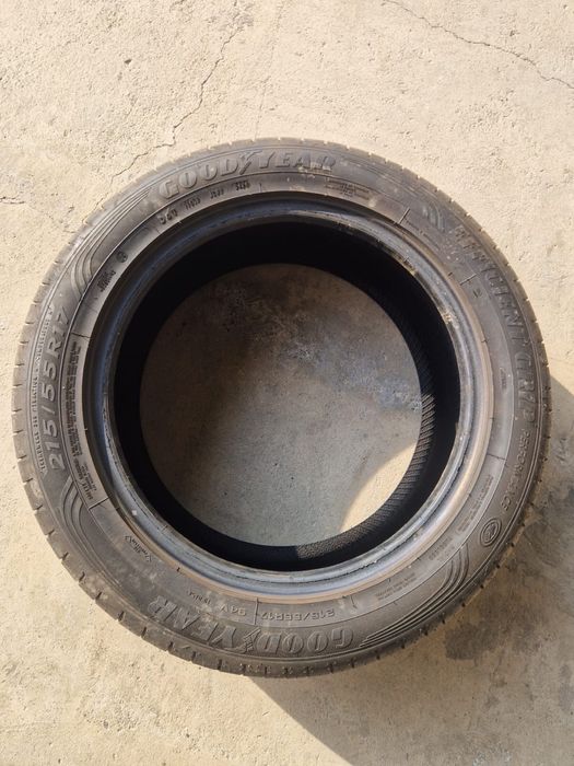 Good year 215/55/17