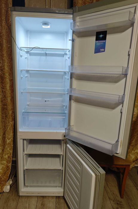 Холодильник beko